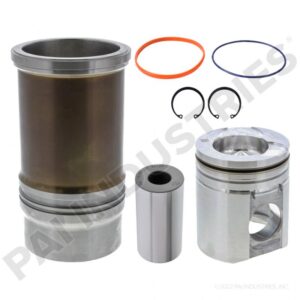 International Cylinder Kit Without Piston Rings 1822319C92